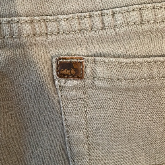Aura by wrangler cotton khaki jeans 5 pocket size 12 regular. Regular rise. - Picture 4 of 13
